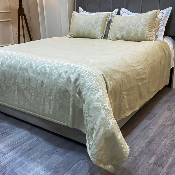 Coverlet Set Jacquard 6 pieces size 240 x 240 cm model 405 | Family Bed